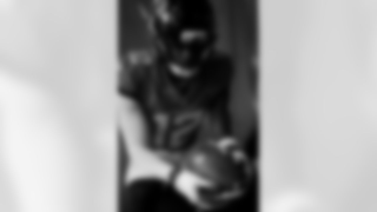 Jacksonville Jaguars defensive back and wide receiver Travis Hunter (12) poses for a portrait during the NFLPA Rookie Premiere on Saturday, May 17, 2025 in Thousand Oaks, Calif. (Ben Liebenberg/NFL)