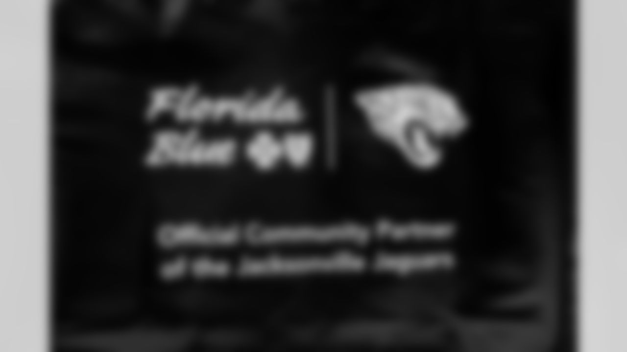 Jacksonville, Fla. — Florida Blue Senior Meal Distribution on November 24, 2025.