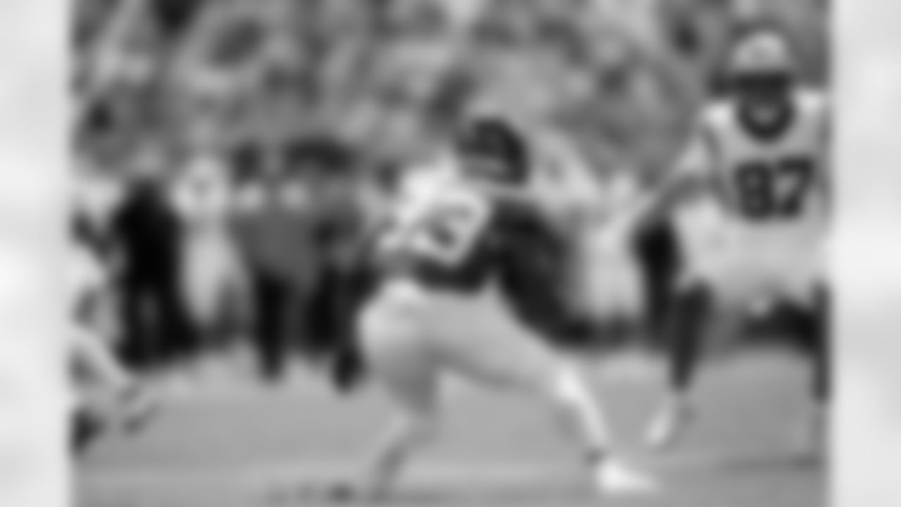 Jacksonville Jaguars vs Carolina Panthers
RB Bhayshul Tuten (33)