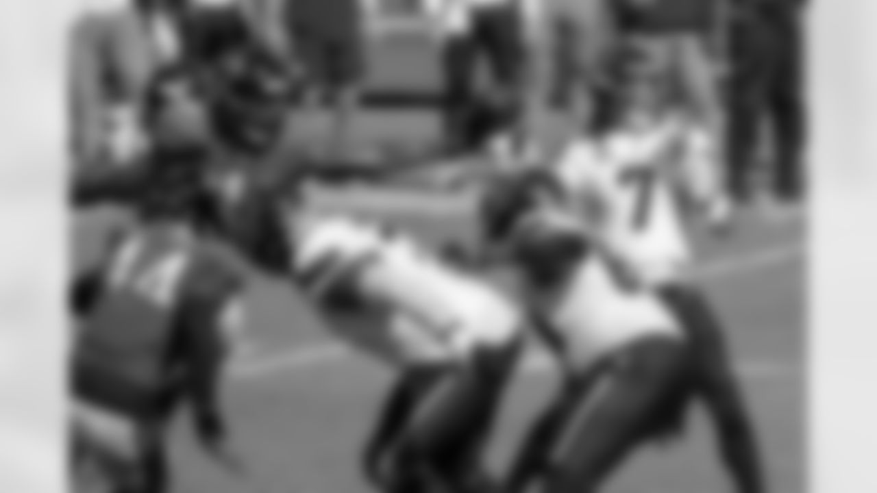 Jacksonville Jaguars vs Houston Texans

DE Josh Hines-Allen (41)