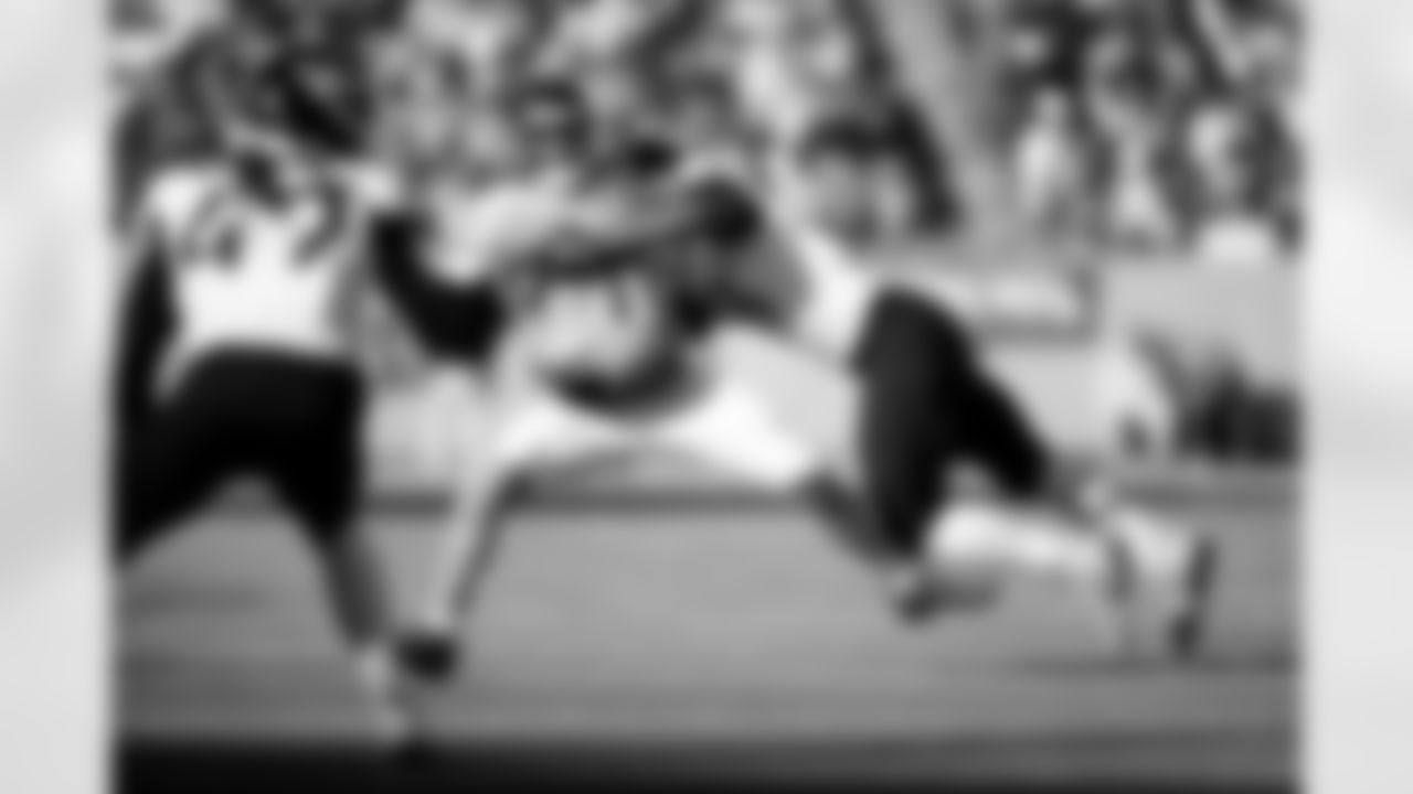 Jacksonville Jaguars vs Tennessee Titans

DE Josh Hines-Allen (41)