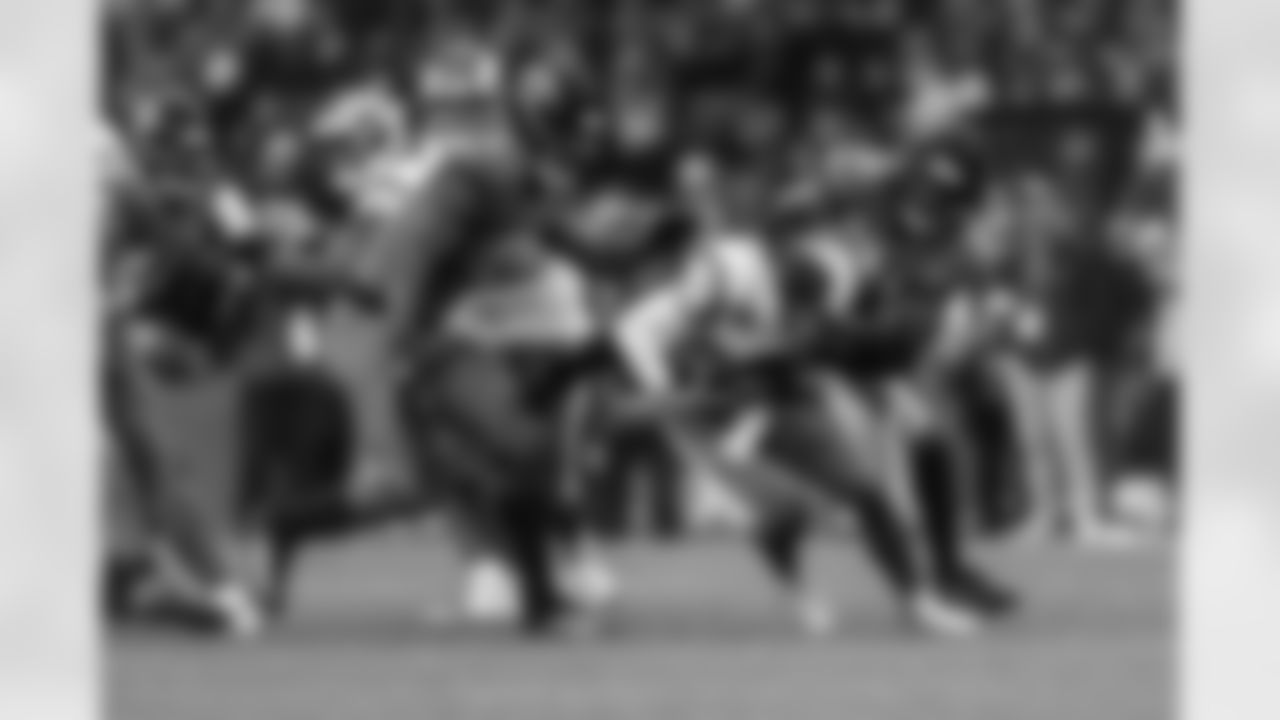 Jacksonville Jaguars vs. Los Angeles Rams

LB Foyesade Oluokun (23) and DE Josh Hines-Allen (41)