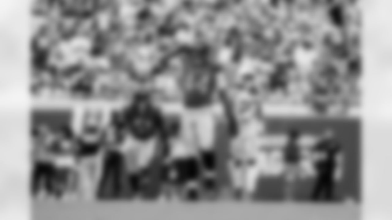 Jacksonville Jaguars vs. Indianapolis Colts

DE Travon Walker (44)