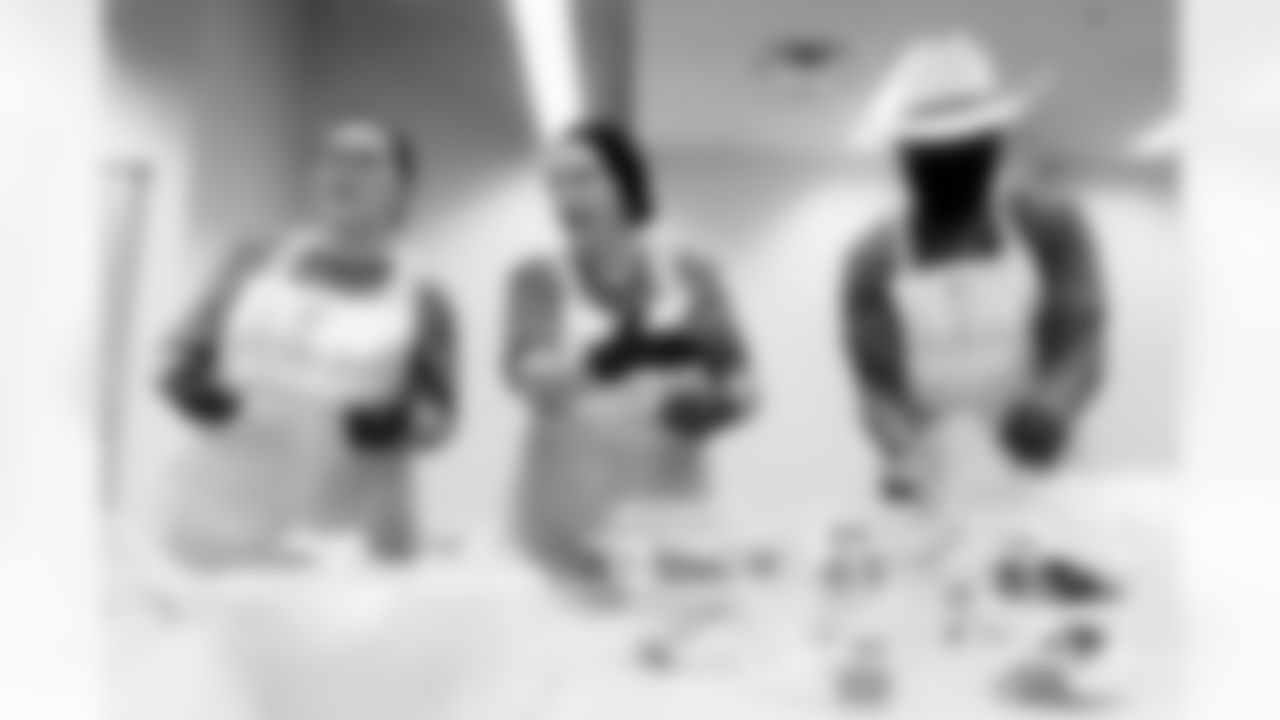 Jacksonville, Fla. — Florida Blue Senior Meal Distribution on November 24, 2025.