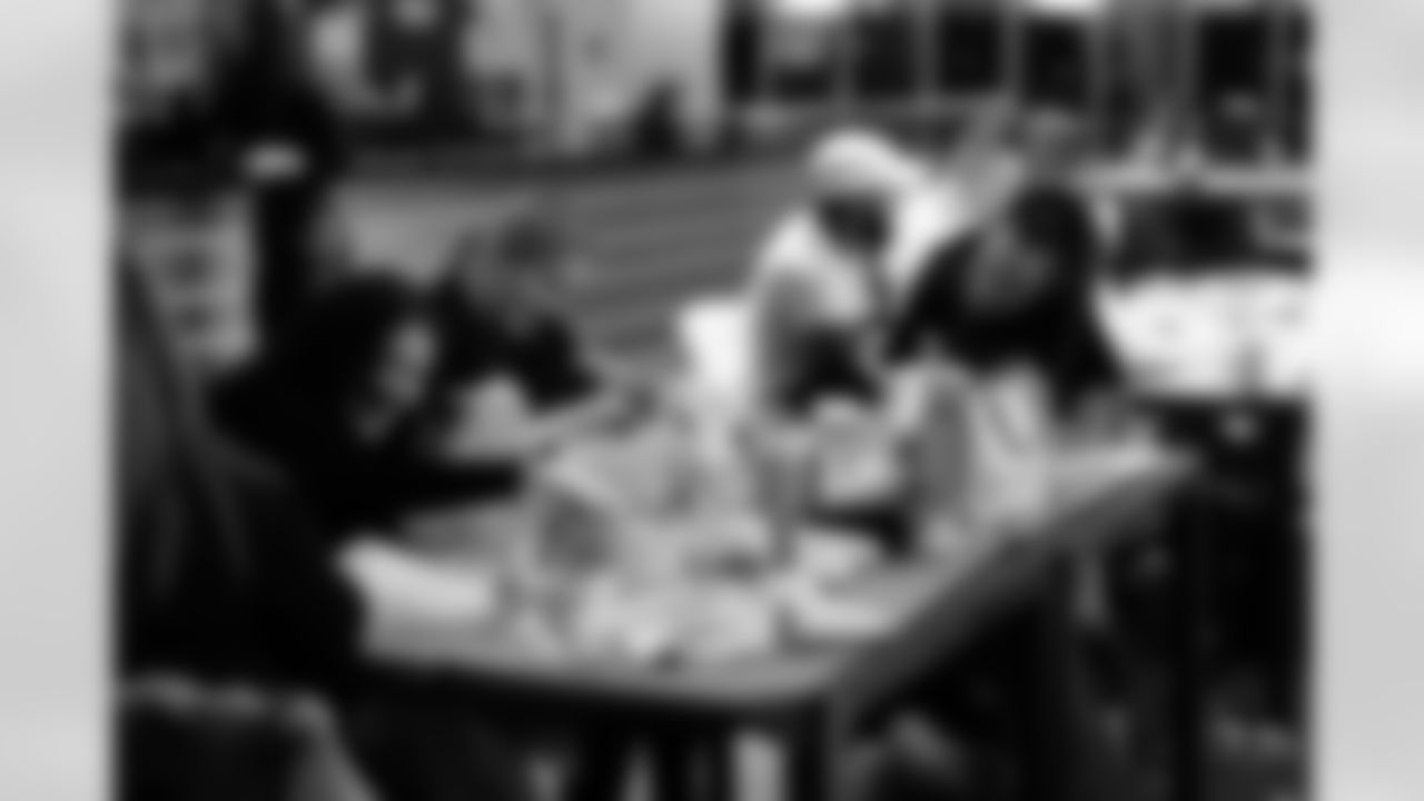 2023_0104_KickingItWithSoles_57