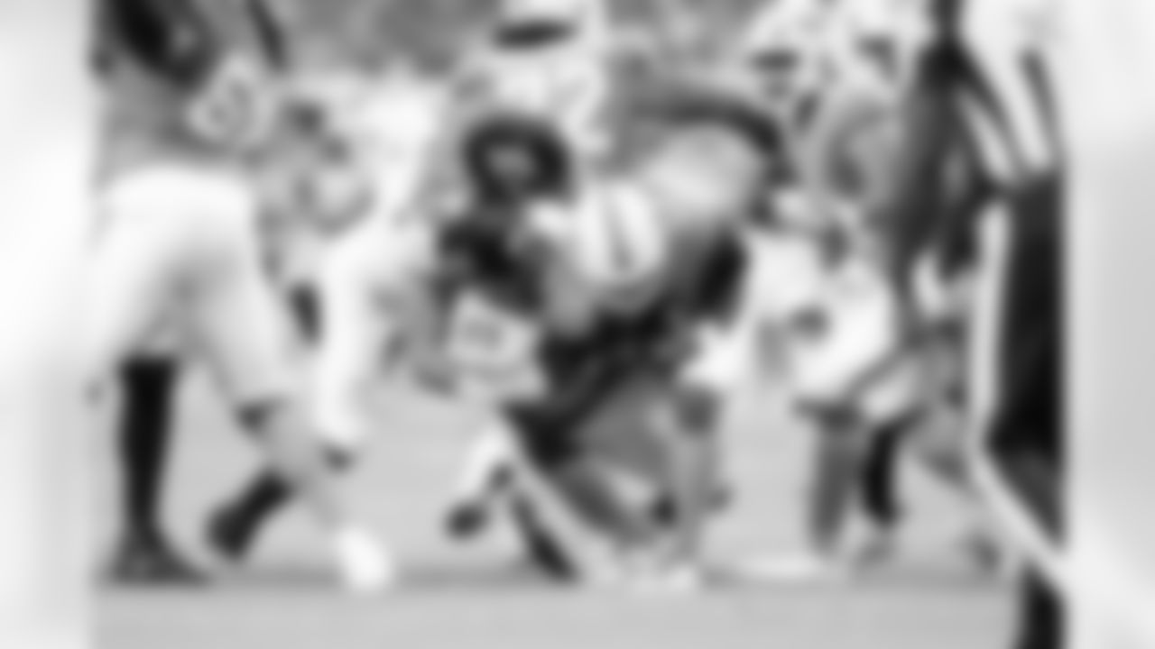 Jacksonville Jaguars vs Miami Dolphins
DL B.J. Green II (95)