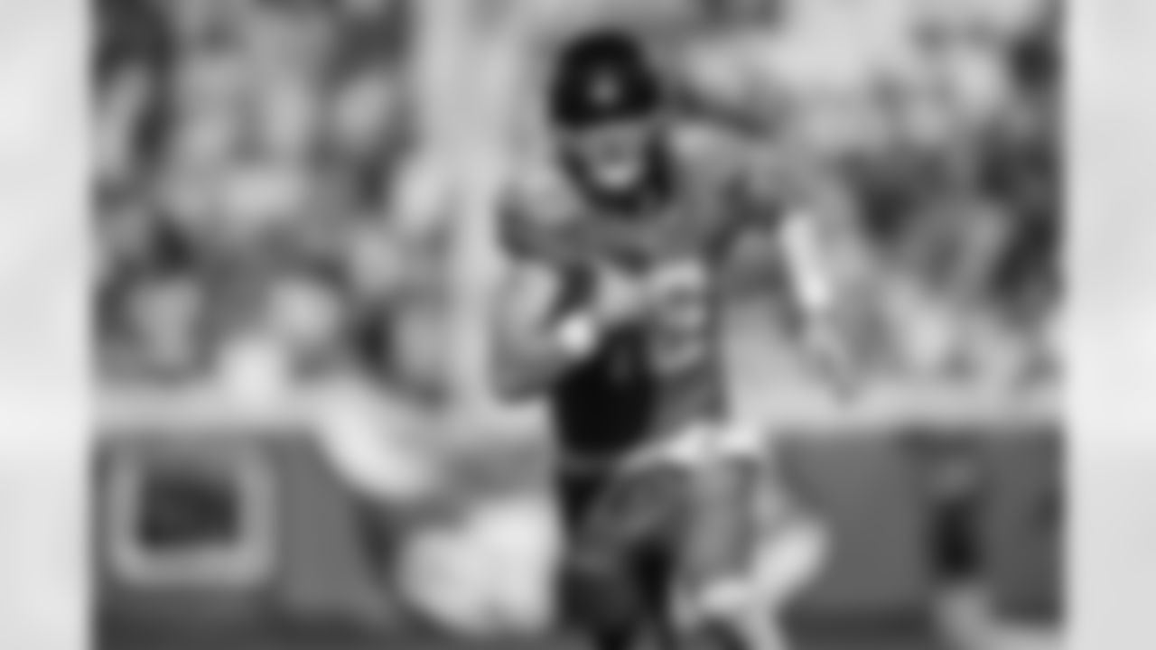 Jacksonville Jaguars vs New York Jets
QB Trevor Lawrence (16)