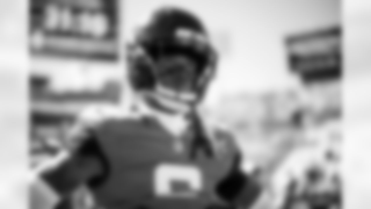 Jacksonville Jaguars vs Seattle Seahawks
CB Greg Newsome II (6)