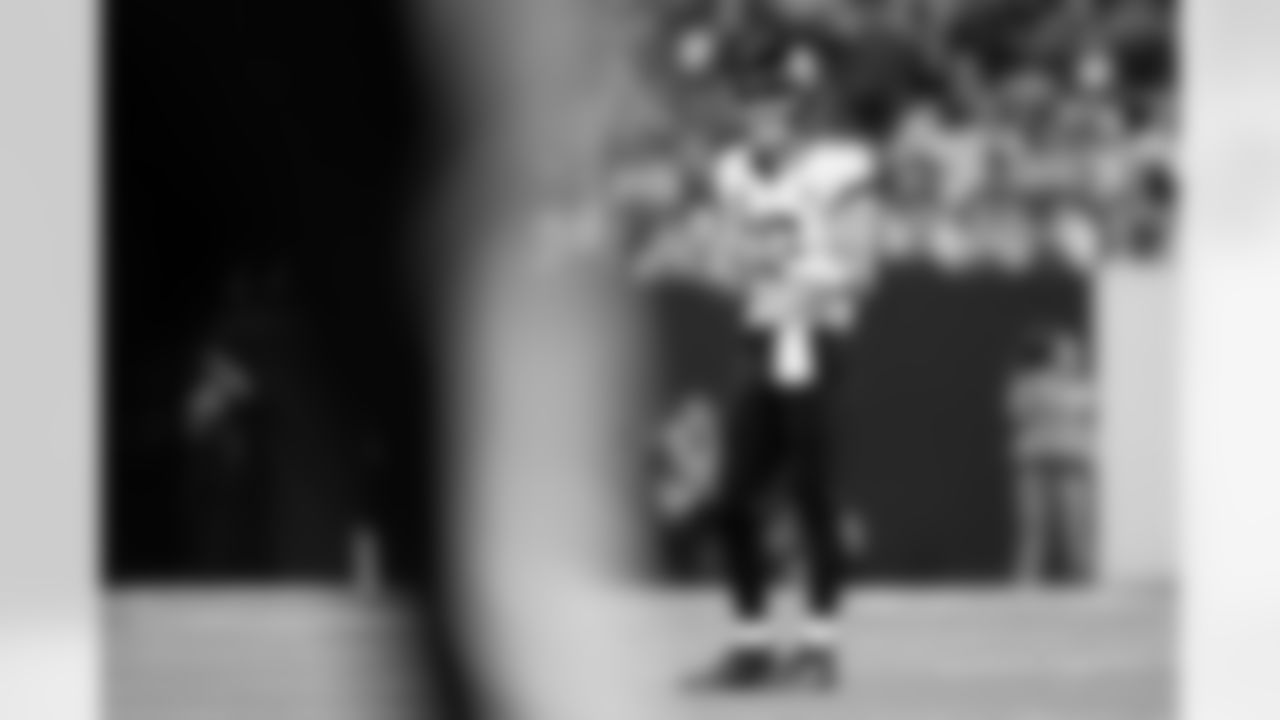 Jacksonville Jaguars vs Indianapolis Colts

QB Trevor Lawrence (16)