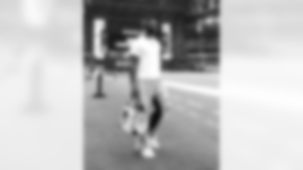 Jacksonville Jaguars vs Arizona Cardinals

DE Josh Hines-Allen