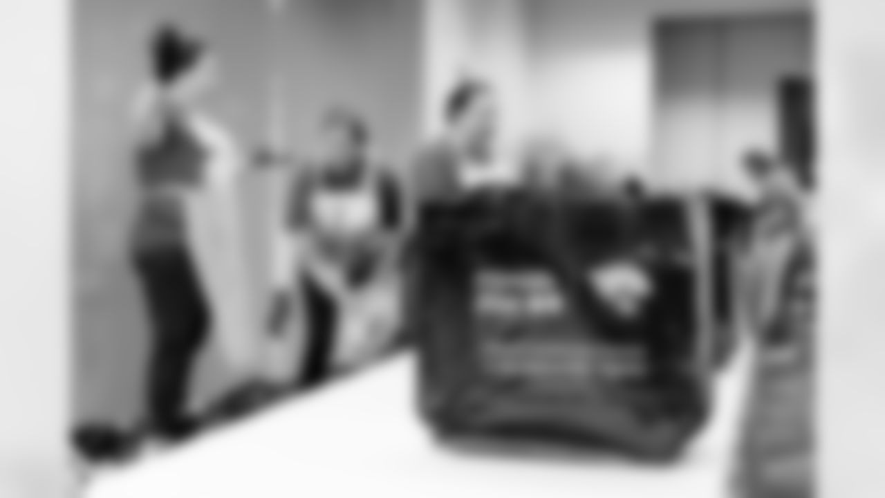 Jacksonville, Fla. — Florida Blue Senior Meal Distribution on November 24, 2025.