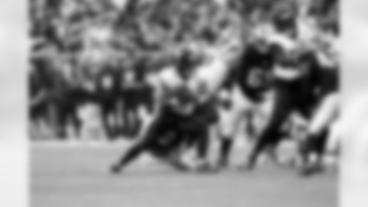 Jacksonville Jaguars vs Las Vegas Raiders

RB Travis Etienne Jr. (1)