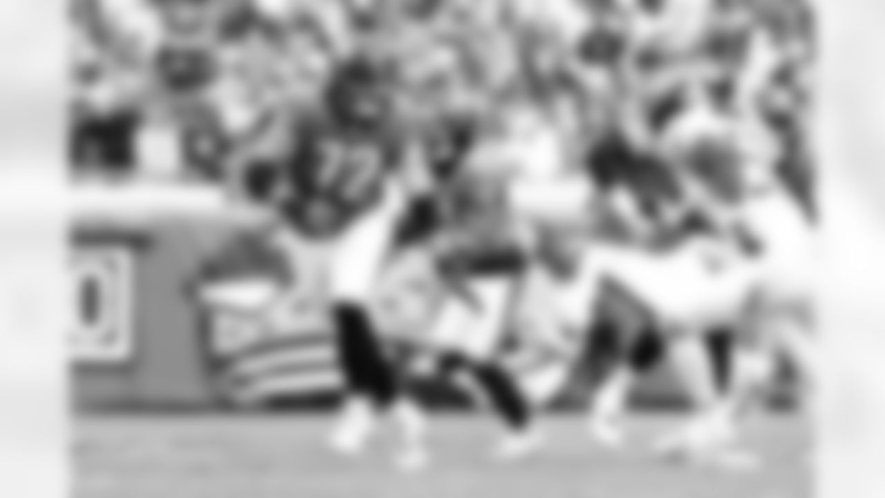 Jacksonville Jaguars vs Tennessee Titans

OL Walker Little (72)