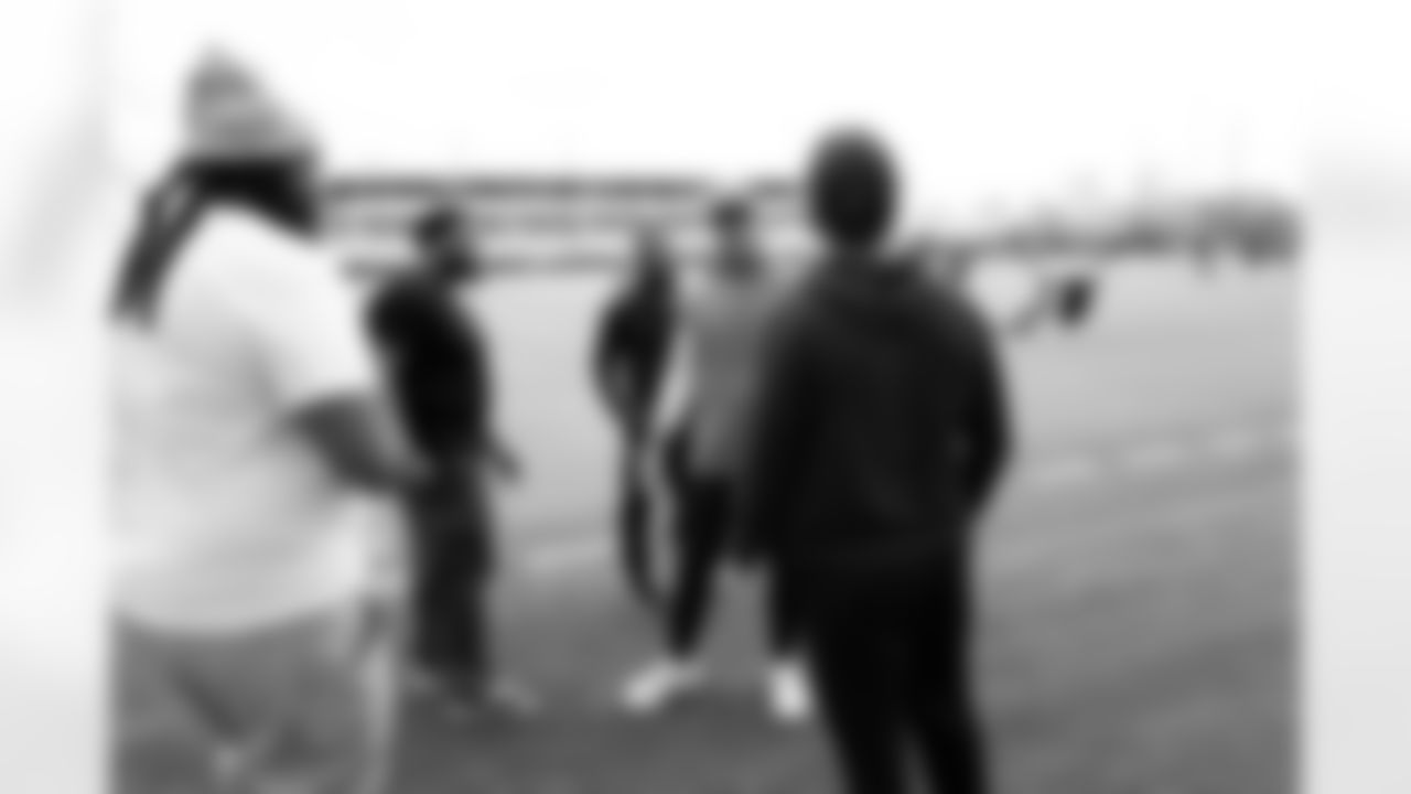 Jacksonville, Fla. — Jagaurs Legends attend Jaguars practice at the Miller Electric Center on December 5, 2025.