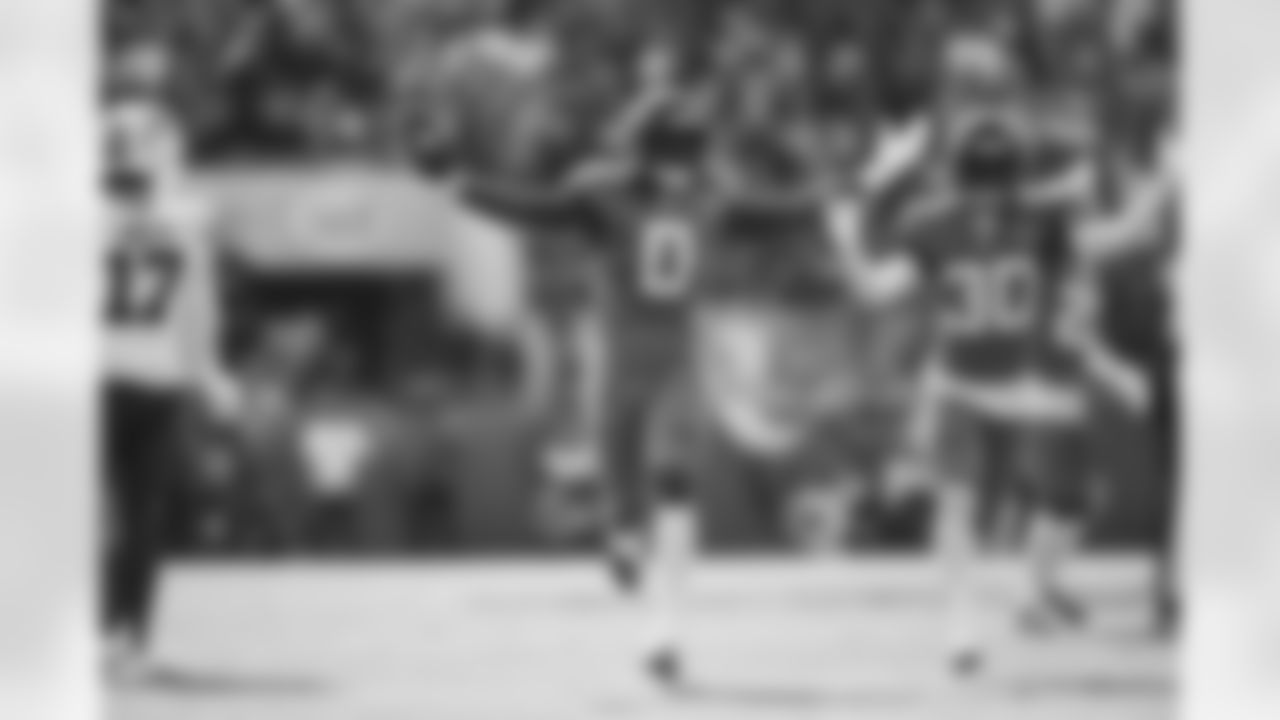 Jacksonville Jaguars vs Buffalo Bills
LB Devin Lloyd (0)