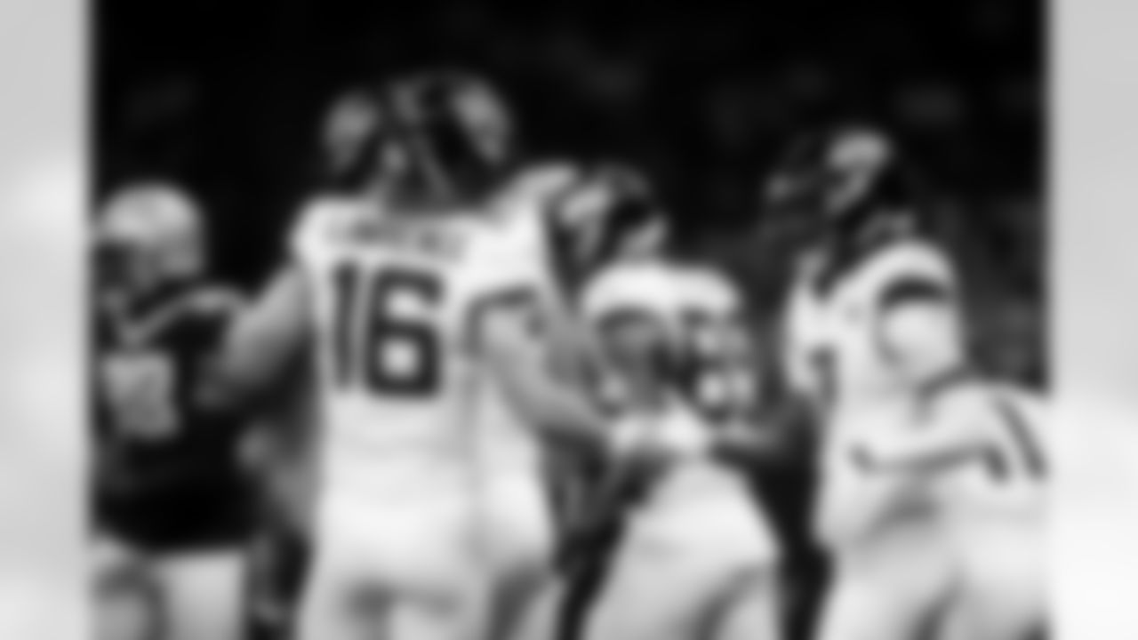 Jacksonville Jaguars vs New Orleans Saints
QB Trevor Lawrence (16) and WR Brian Thomas Jr. (7)