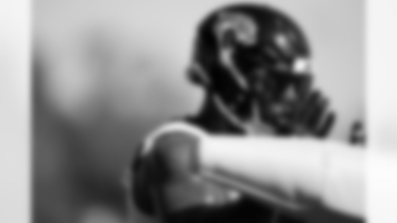 Jacksonville, Fla. — Jaguars defensive end Josh Hines-Allen (41) during OTAs at the Miller Electric Center on June 5, 2025.