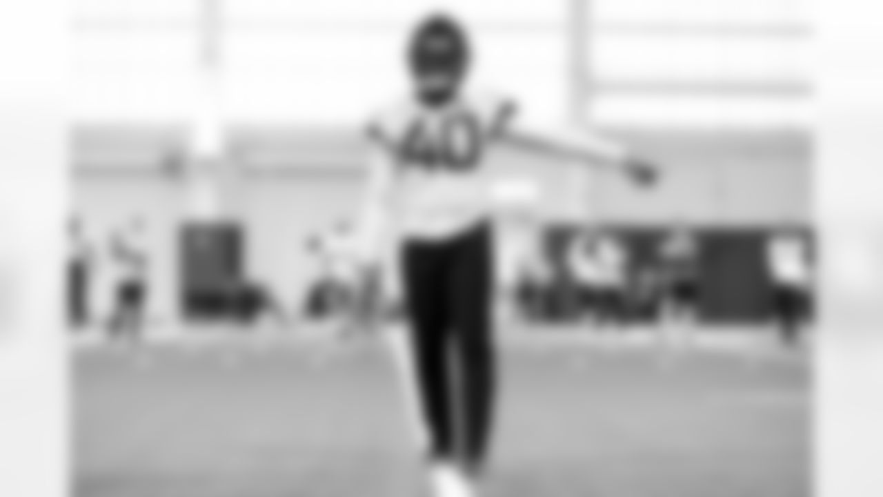 CB Erick Hallett II (40)
