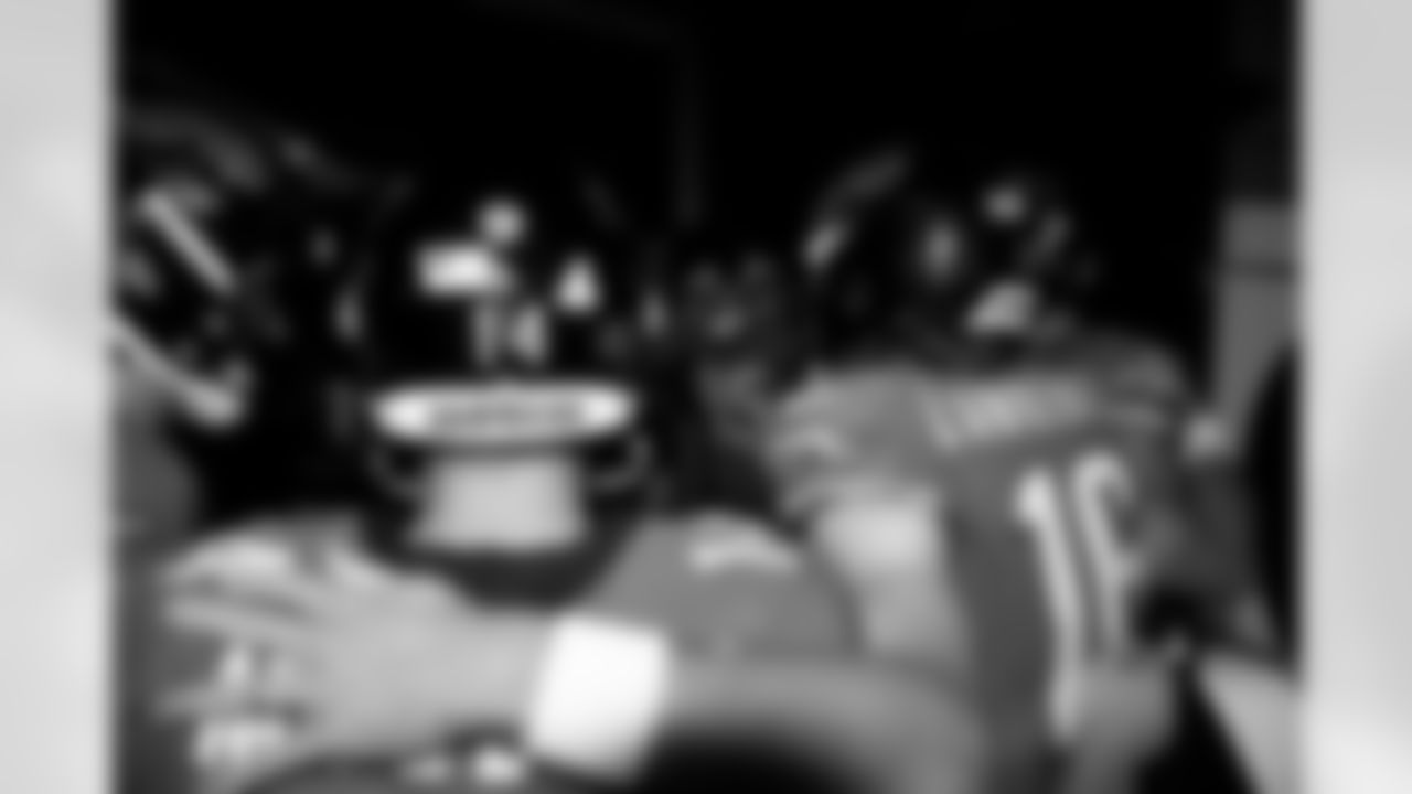 Jacksonville Jaguars vs Kansas City Chiefs
QB Nick Mullens (14) and QB Trevor Lawrence (16)