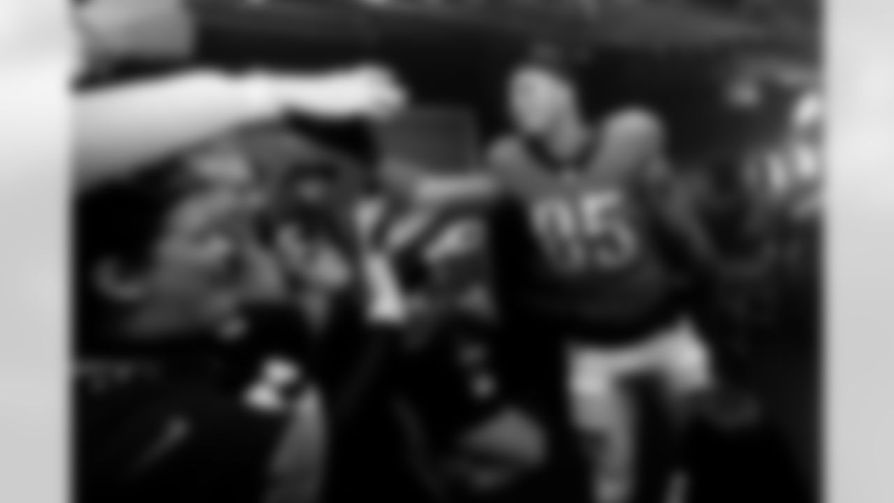 Jacksonville Jaguars vs Indianapolis Colts

TE Brenton Strange (85)