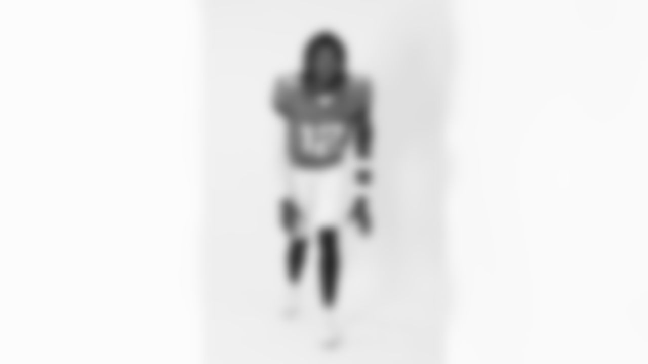Jacksonville Jaguars defensive back and wide receiver Travis Hunter (12) poses for a portrait during the NFLPA Rookie Premiere on Saturday, May 17, 2025 in Thousand Oaks, Calif. (Ben Liebenberg/NFL)