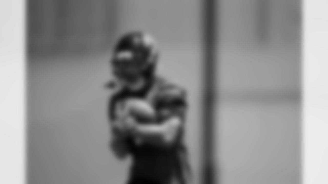 Jacksonville, Fla. — Jaguars wide receiver Parker Washington (11) during OTAs at the Miller Electric Center on May 27, 2025.