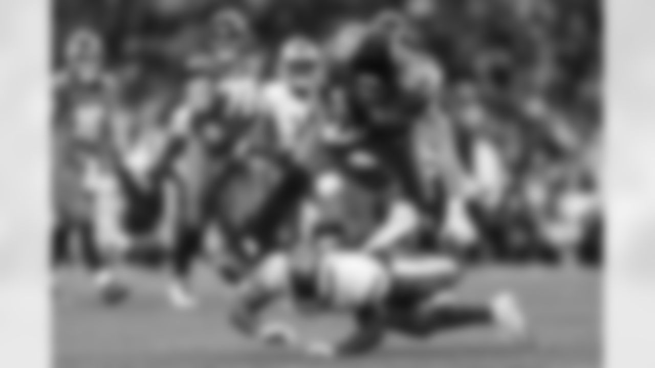 Jacksonville Jaguars vs. Los Angeles Rams
TE Johnny Mundt (86)