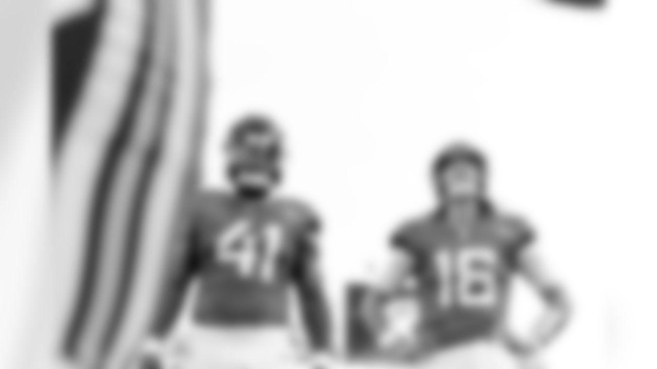 Jacksonville Jaguars vs. Kansas City Chiefs
QB Trevor Lawrence (16) and DE Josh Hines-Allen (41)
