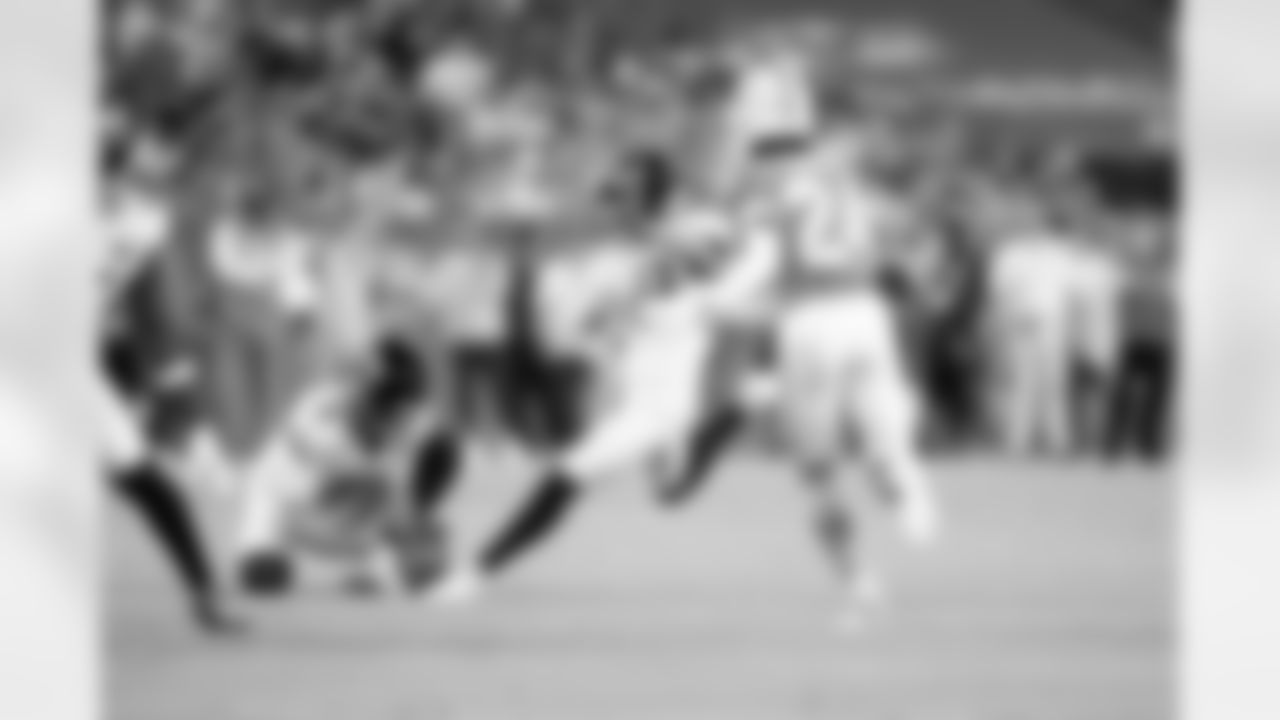 Jacksonville Jaguars vs Miami Dolphins
K Cam Little (39)