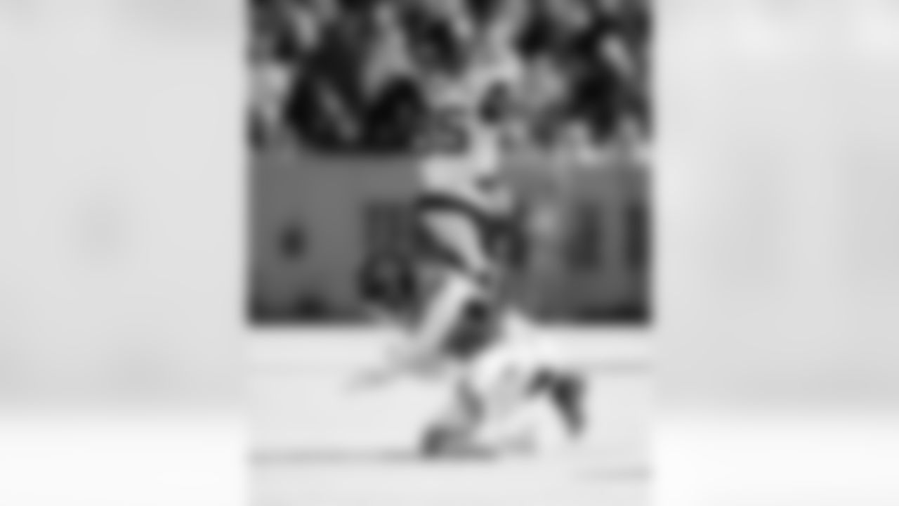 Jacksonville Jaguars vs Tennessee Titans

TE Brenton Strange (85)