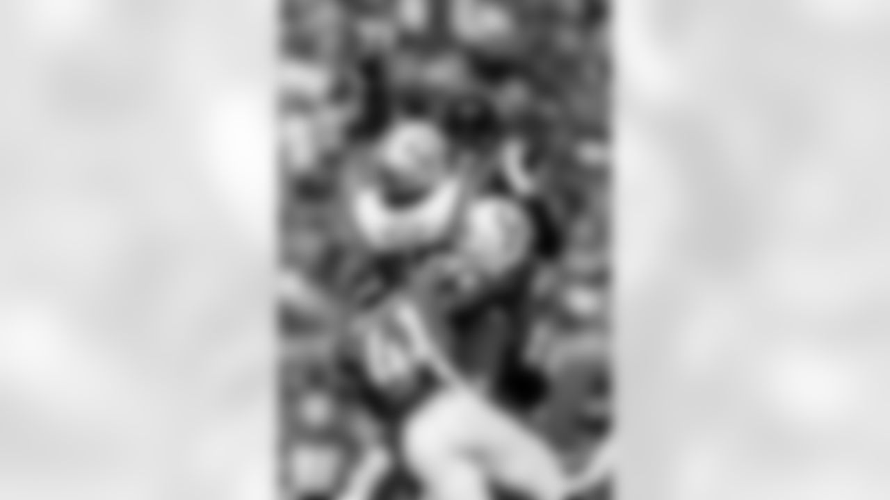 Jacksonville Jaguars vs. Indianapolis Colts

OLB Josh Allen (41)