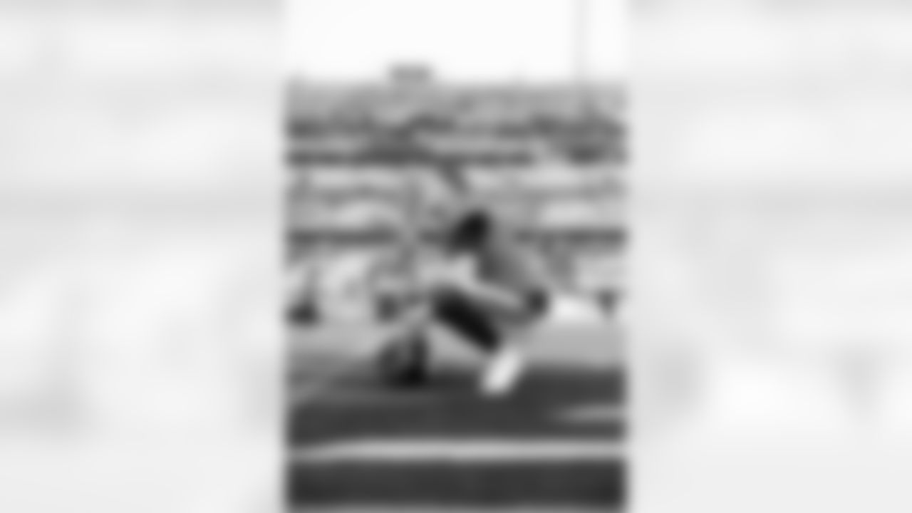 Jacksonville Jaguars vs Indianapolis Colts

P Logan Cooke (9)