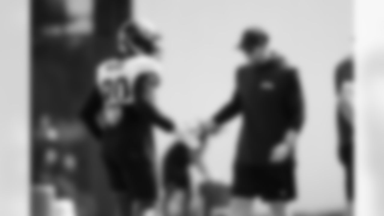 Jacksonville, Fla. — Jaguars tight end Quintin Morris (80) and head coach Liam Coen during practice at the Miller Electric Center on October 29, 2025.