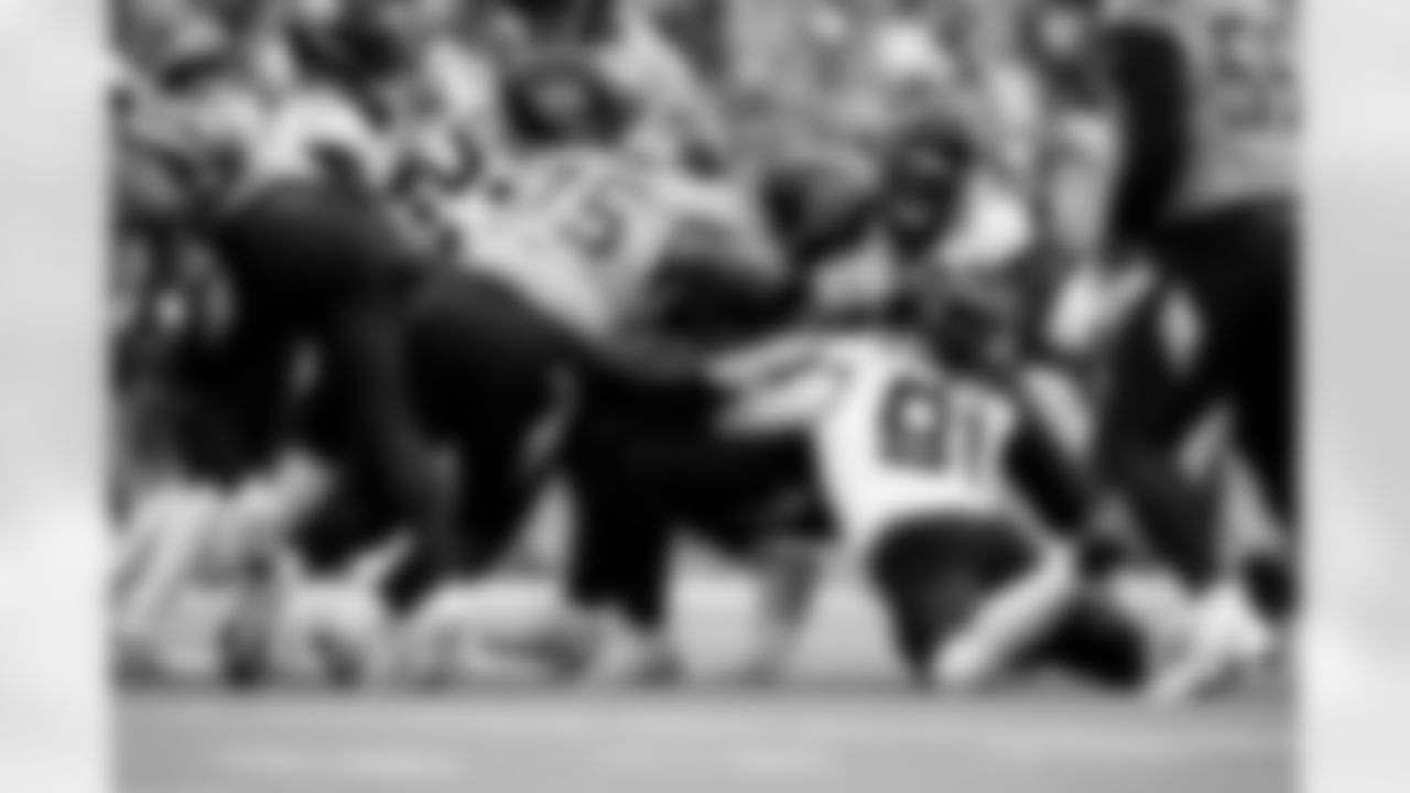 Jacksonville Jaguars vs. Tennessee Titans

DE Arik Armstead (91)