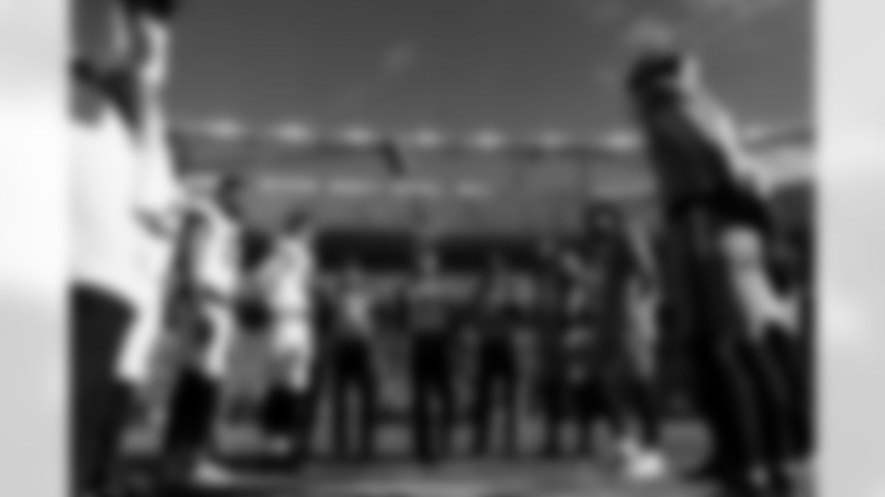 Jacksonville Jaguars vs Denver Broncos

QB Trevor Lawrence (16),  LB Foyesade Oluokun (23), and WR Tim Patrick (17)