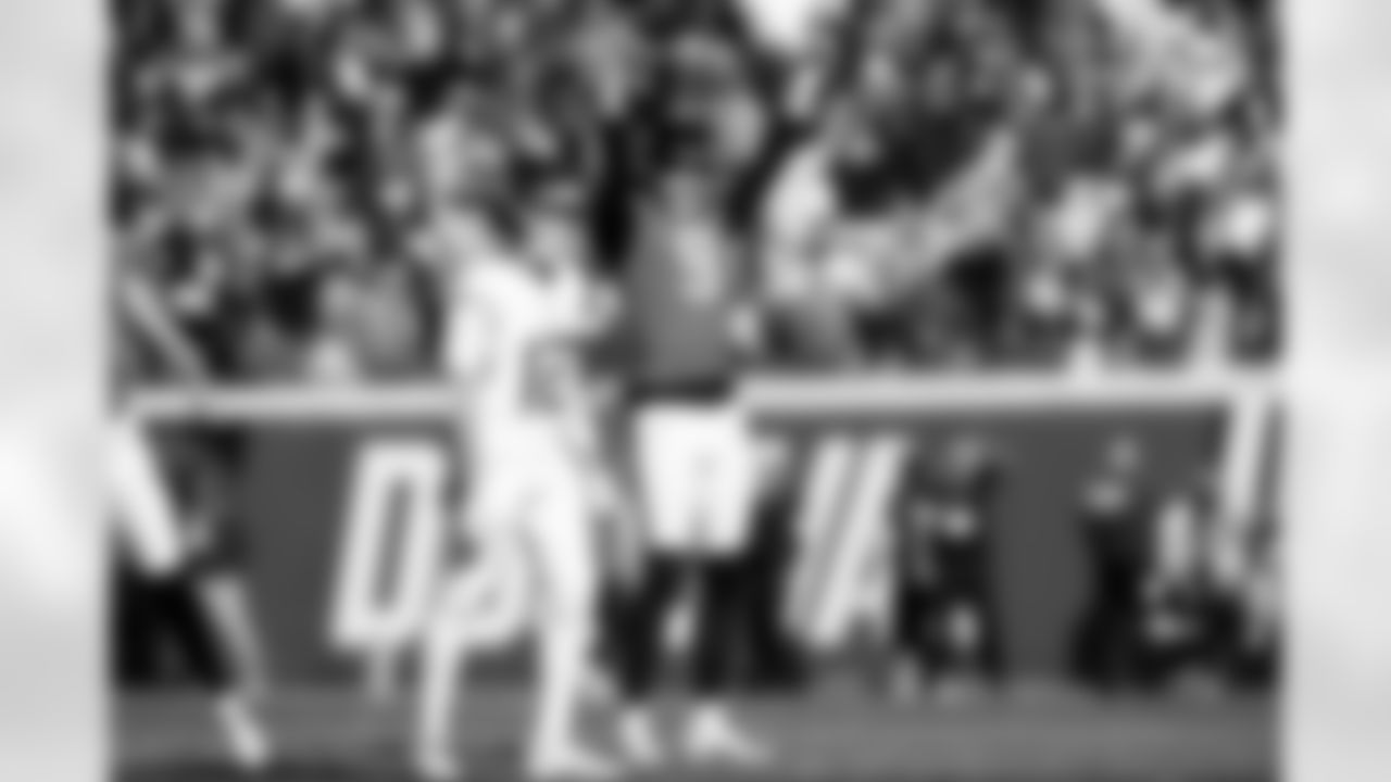 Jacksonville Jaguars vs Tennessee Titans

P Logan Cooke (9)