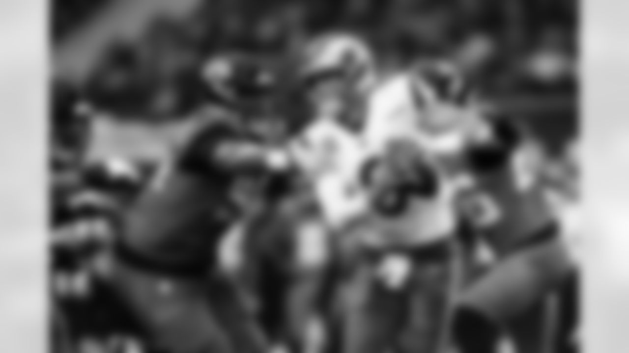 Jacksonville Jaguars vs. Los Angeles Rams

DT Maason Smith (94)