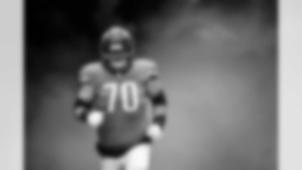 Jacksonville Jaguars vs Tennessee Titans

OL Cole Van Lanen (70)