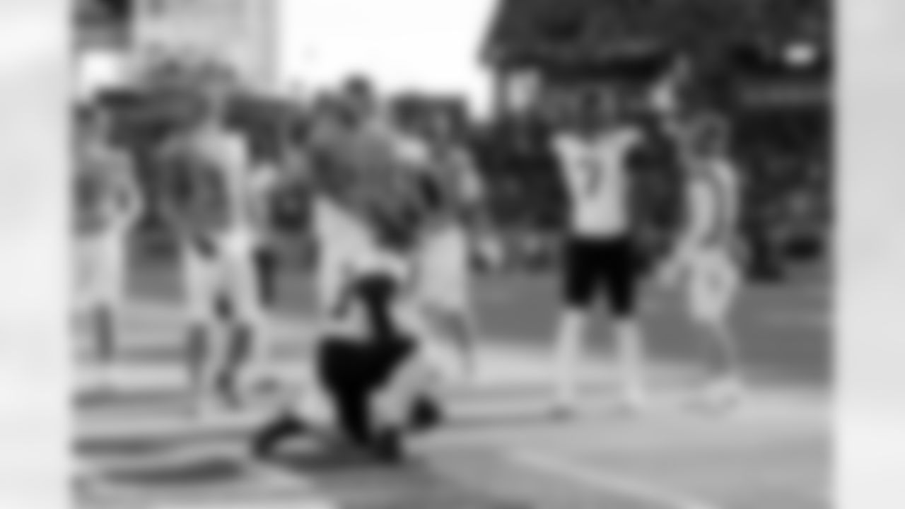 Jacksonville Jaguars vs Tennessee Titans

RB Bhayshul Tuten (33)