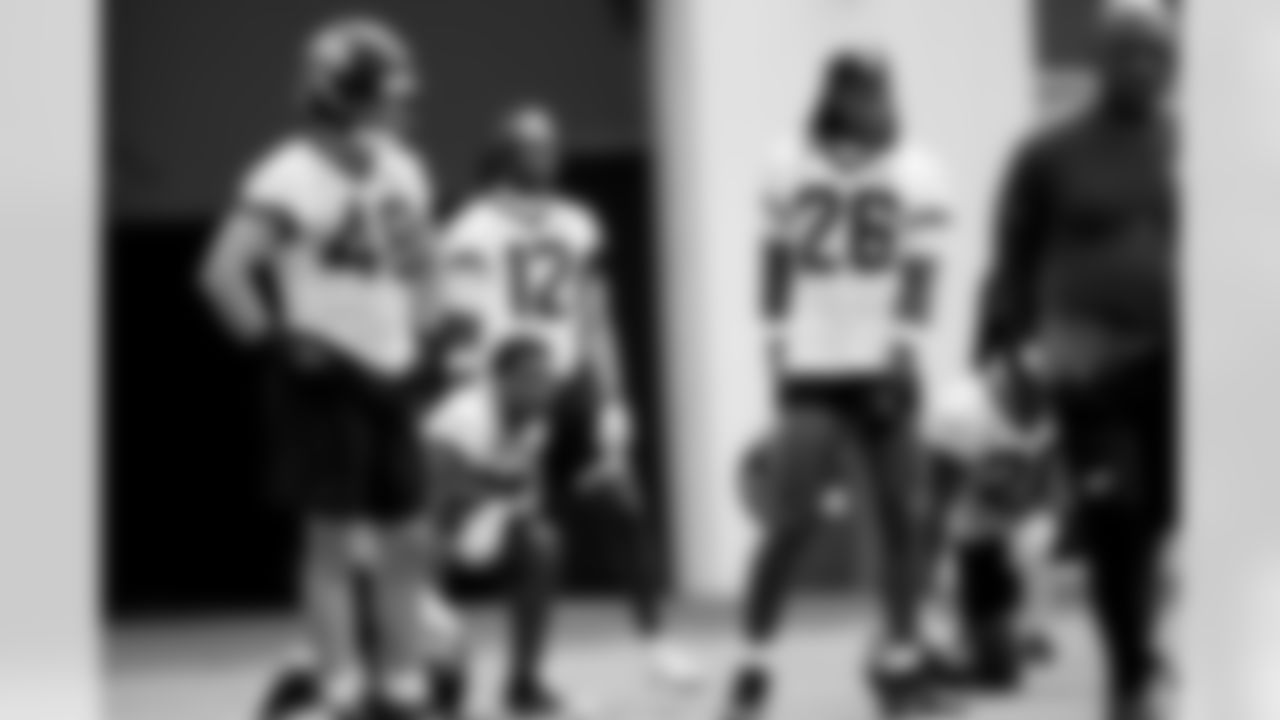Jacksonville, Fla. — Jaguars wide receiver/defensive back Travis Hunter (12) and cornerback Jarrian Jones (22) during mandatory minicamp at the Miller Electric Center on June 10, 2025.