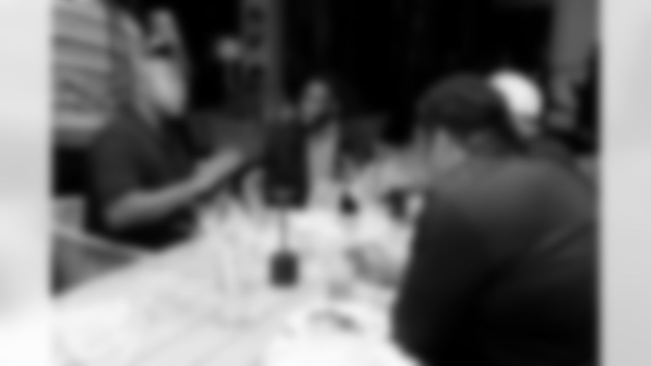 Jacksonville Beach, Fla. — Legends Weekend Friday Dinner at Sandbar Jax Bch on December 5, 2025.