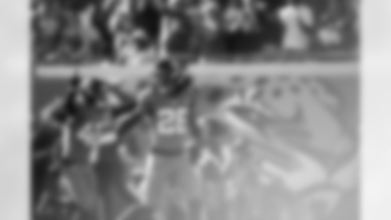 Jacksonville Jaguars vs Los Angeles Chargers
S Antonio Johnson (26)