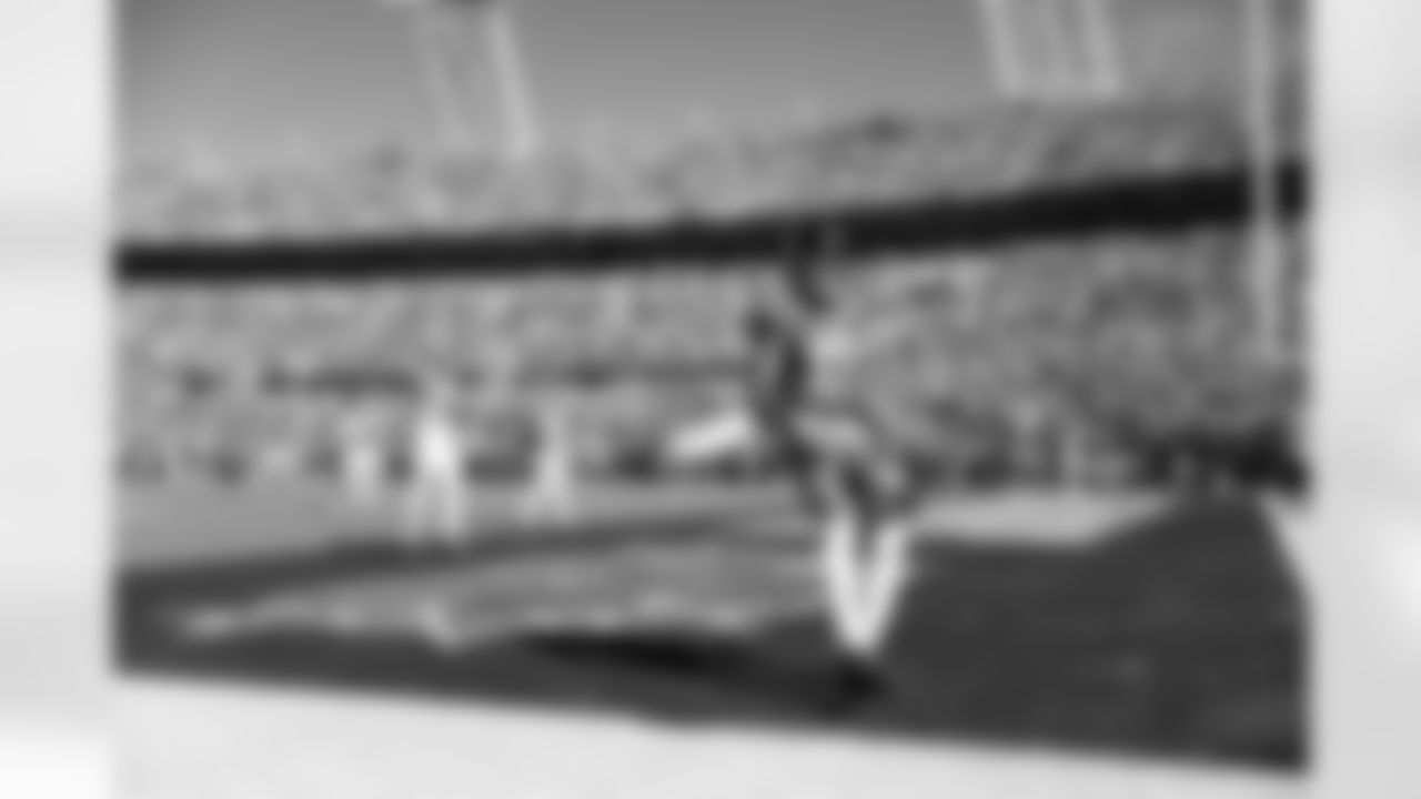 Jacksonville Jaguars vs Seattle Seahawks
WR Tim Patrick (17)