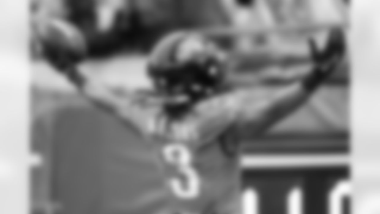 Jacksonville Jaguars vs Indianapolis Colts

WR Jakobi Meyers (3)