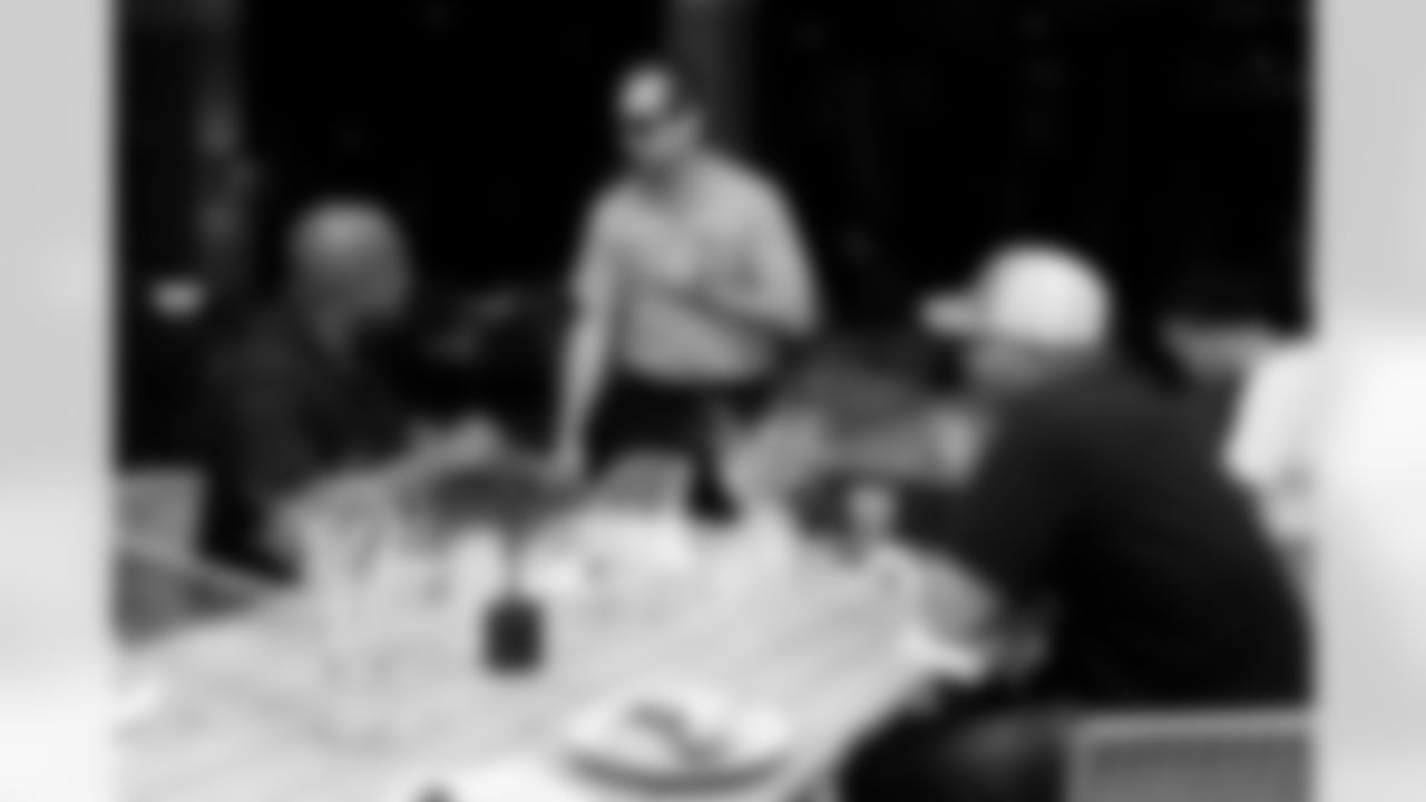 Jacksonville Beach, Fla. — Legends Weekend Friday Dinner at Sandbar Jax Bch on December 5, 2025.