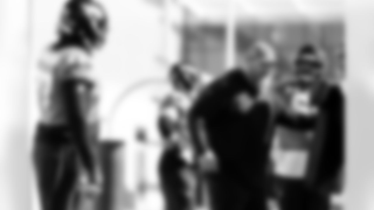 Jacksonville, Fla. — Jaguars offensive line coach Shaun Sarrett during practice at the Miller Electric Center on December 11, 2025.