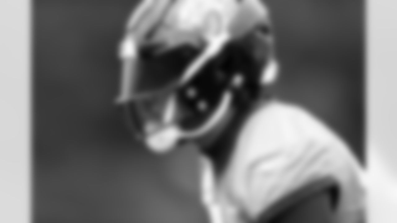 RB Snoop Conner (24)