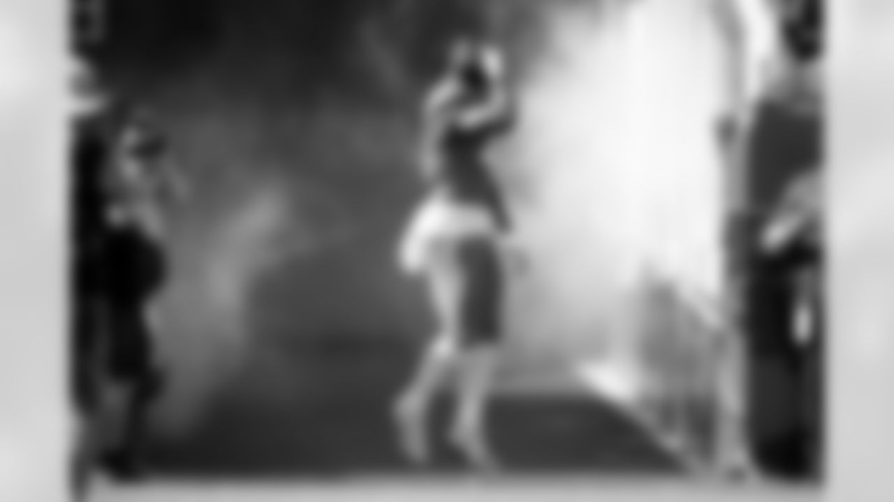 Jacksonville Jaguars vs New York Jets
DE Josh Hines-Allen (41)