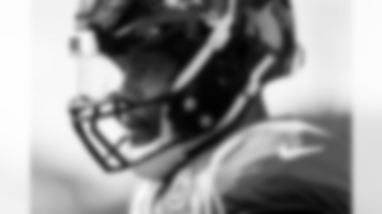 Jacksonville, Fla. — Jaguars defensive end Travon Walker (44) during practice at the Miller Electric Center on October 29, 2025.