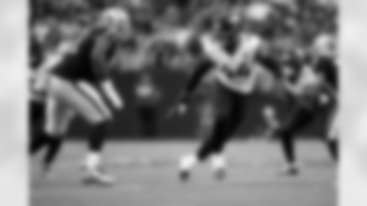 Jacksonville Jaguars vs Las Vegas Raiders

DE Travon Walker (44)